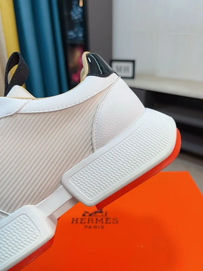 Men's shoes 💰460🌸🌸【HERMES】Hermès high-end quality original shoe upper: 🔝tumbled calfskin, suede calfskin, shoe body sewn H totem, outsole: ultra-light TPU foam·rubber; two-color molded outsole, ultra-high quality control·fine workmanship: highlighting (high-end·luxury·grade) 38-44 (45 can be customized)